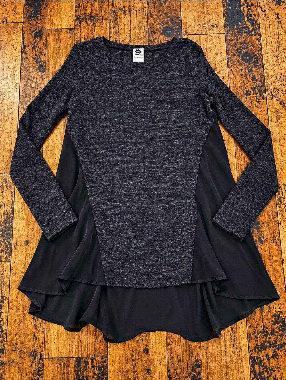 Gray Black Solid Knit Crew Neck LS Ruffle Pullover Sweater